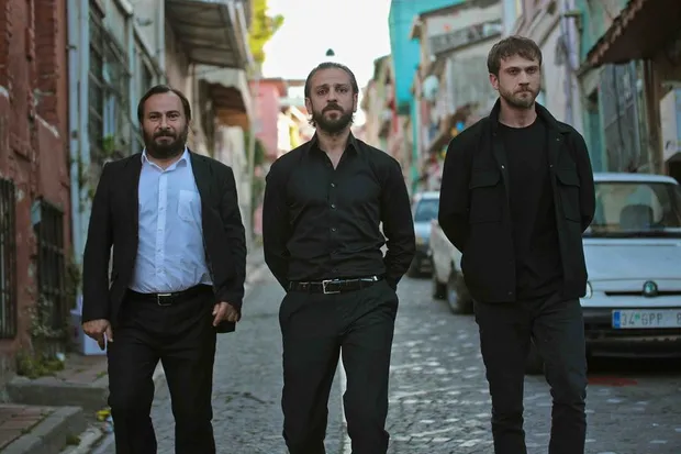 Çukur'un finalini duyan 'olmaz olsun böyle final' diyor hayal kırıklığı! İfşa oldu Yamaç ters köşe yapıyor bildiklerinizi unutun-8