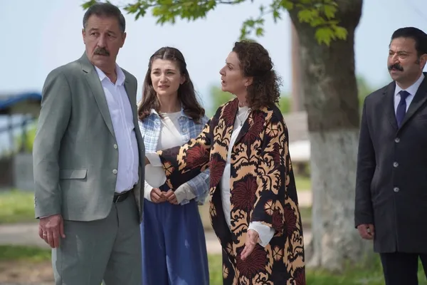 ates-kuslari-19-bolum-2-fragmani-yayinlandi-benim-abilerim-katil-degil-1685997251171.jpg Ateş Kuşları 19. bölüm 2. fragmanı yayınlandı: "Benim abilerim katil değil!"-5