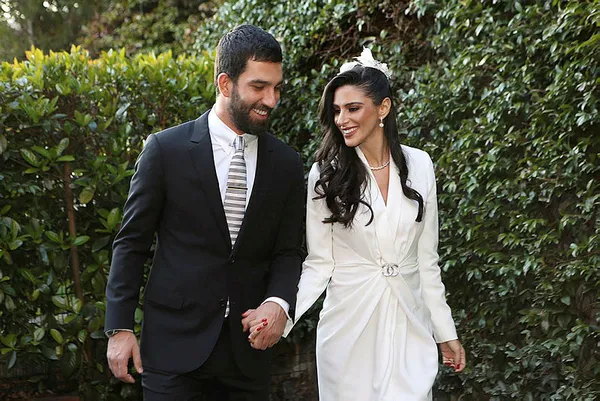 Aslıhan Doğan acile kaldırıldı Arda Turan hastaneye koştu-3