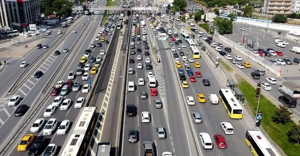 İstanbul’da kısıtlamasız ilk cumartesi günü trafik kilitlendi! YOL DURUMU