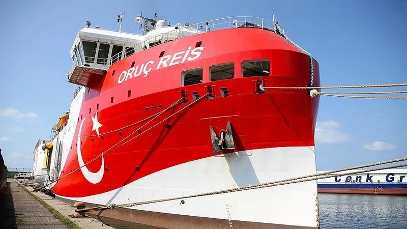 enerji-ve-tabii-kaynaklar-bakani-alparslan-bayraktar-acikladi-turkiye-somali-denizlerinde-dogal-gaz-ve-petrol-1721308094351.jpeg Enerji ve Tabii Kaynaklar Bakanı Alparslan Bayraktar açıkladı: Türkiye Somali denizlerinde doğal gaz ve petrol arayacak-5