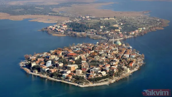 10. Gölyazı - Türkiye Evliya Çelebi'nin "Ruhaniyetli Bir Şehir" Olarak Tanımladığı Bursa, Tarih Boyunca Pek Çok Önemli İsme İlham Kaynağı Olmuştur. Bu Listenin...