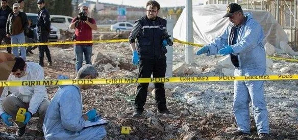 Kilis'e, Suriye'den ateşlenen üç roket mermisi düştü, 12 kişi yaralandı. Olayın ardından angajman kuralları çerçevesinde DEAŞ hedefleri vuruldu