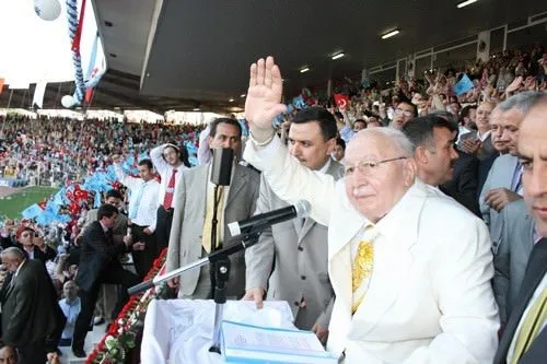 Vefatının 7. yılında Erbakan Hoca