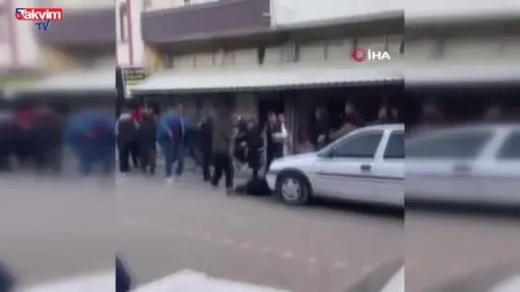 Kan donduran cinayet: Kızının gözleri önünde eşini bıçakladı