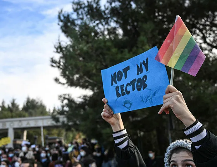 İngilizler, Boğaziçi’ndeki kaos girişiminde görüldü