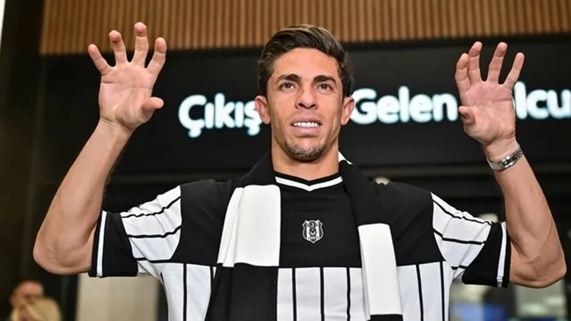 besiktastan-iki-bomba-birden-kartal-yine-yuksekten-ucacak-transferler-arka-arkaya-geliyor-1720445962113.jpeg Beşiktaş'tan iki bomba birden! Kartal yine yüksekten uçacak... Transferler arka arkaya geliyor-2