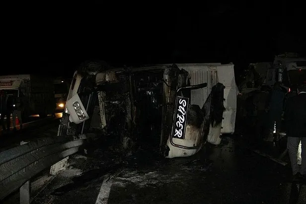 ak-parti-grup-baskanvekili-yenisehirlioglu-ve-oglu-afyonkarahisarda-trafik-kazasinda-yaralandi-1686279081304.jpeg AK Parti Grup Başkanvekili Yenişehirlioğlu ve oğlu Afyonkarahisar'da trafik kazasında yaralandı-3