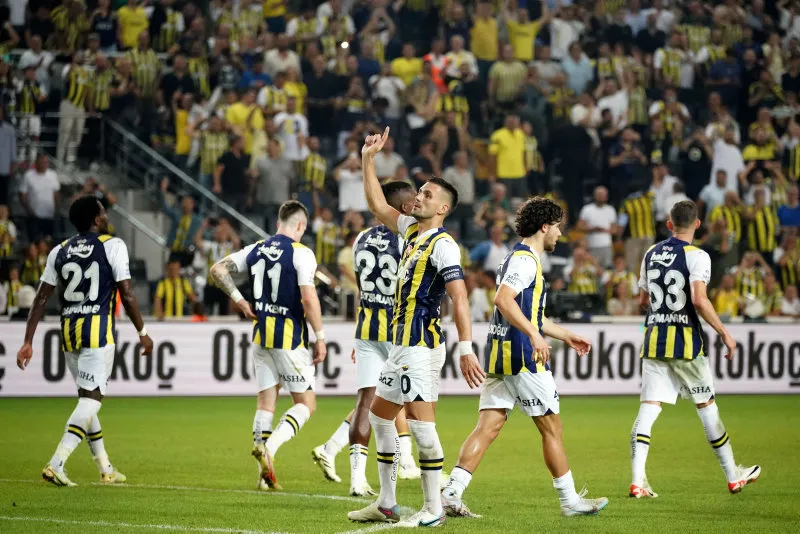 İsmail Kartal'dan sürpriz karar! İşte Fenerbahçe'nin Gaziantep 11'i - 10