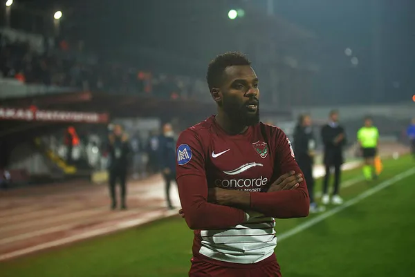 hataysporda-boupendza-koronaviruse-yakalandi-galatasaray-macinda-yok-1617035819485.jpg Hatayspor'da Boupendza koronavirüse yakalandı! Galatasaray maçında yok-3