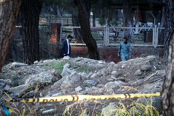 Son dakika: Antalya'da kan donduran vahşet! Ormanlık alanda kafası ve kolları olmayan çıplak erkek cesedi bulundu-5