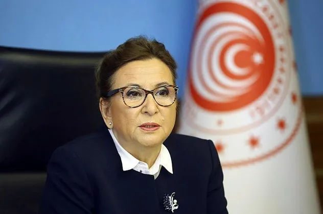 Son dakika: Ticaret Bakanı Ruhsar Pekcan'dan "Kovid-19 tanı kiti" ithalatına ilişkin açıklama