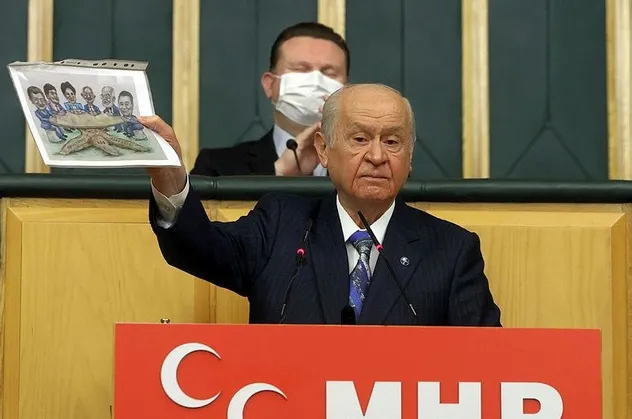 Devlet Bahçeli kirli ittifakın yuvarlak masasını karikatürle dağıttı: Altılı ganyan gizli ayak HDP!
