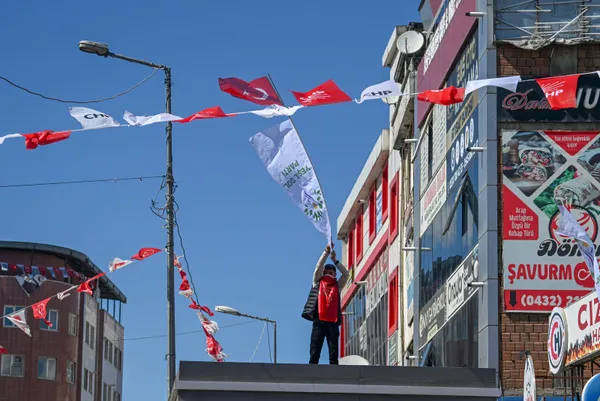 elebasi-abdullah-ocalan-lehine-slogan-atmislardi-kemal-kilicdaroglu-destekcisi-teroristler-paketlendi-1683190741173.jpg Elebaşı Abdullah Öcalan lehine slogan atmışlardı: Kemal Kılıçdaroğlu destekçisi teröristler paketlendi-4