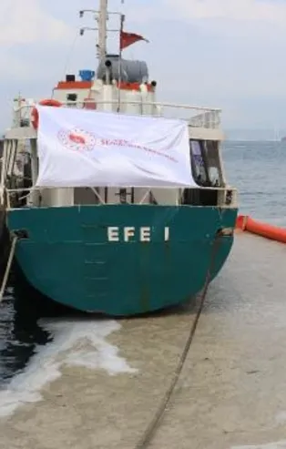 Marmara'da müsilaj ile mücadele: Yalova'da 1622 metreküp deniz salyası toplandı