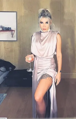 İrem Derici ile Cem Belevi sosyal medyada birbirlerini sildi! Akıllara o soru geldi