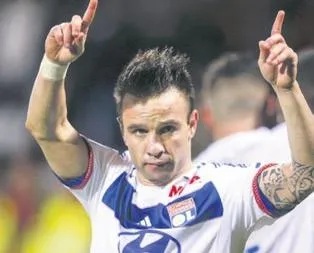 Valbuena’dan Fener’e ’gelirim’ mesajı