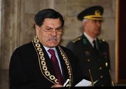 Yüce Mahkeme’de davet krizi