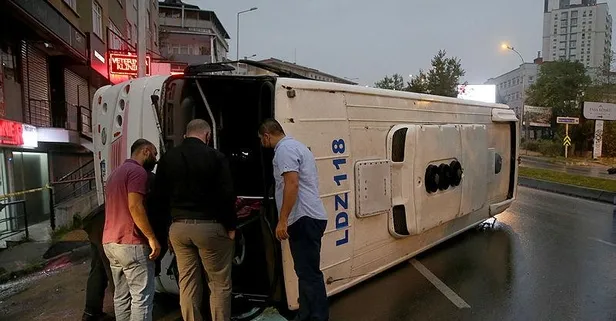 Son dakika: Gaziosmanpaşa’da servis midibüsü devrildi: Çok sayıda yaralı var