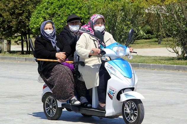 Sinop'ta da maske takmak zorunlu oldu