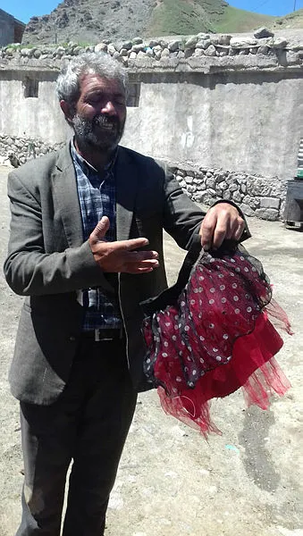 Kars'ta kaybolan 3 yaşındaki Nurcan'dan kahreden haber! Ayakkabısından sonra eteği bulundu-3