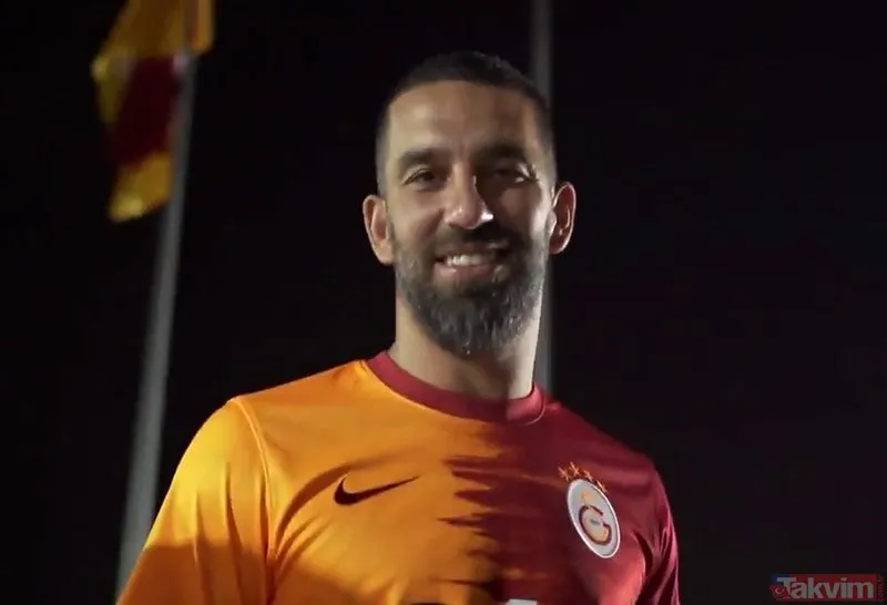 Galatasaray�da 2 ayrılık birden! 24 saat içinde açıklanacak Galeri