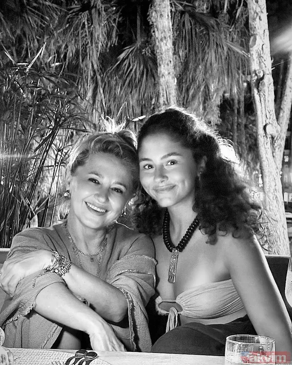 Pınar Aylin Ve Kızı