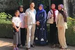 Otomobiliyle evine dönmek isteyen aileye dehşeti yaşattılar