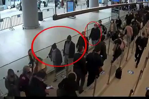 İstanbul Havalimanı'nda operasyon! Uyuşturucuları yutarak Türkiye'ye sokmaya çalışan 4 İranlı yakalandı
