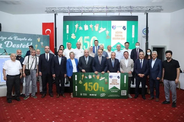 Öğrenciye de esnafa da tam destek