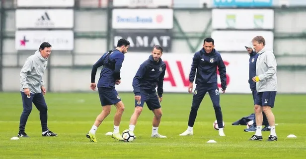 15 eksikle başladılar