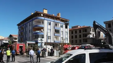 Aksaray’da yangın paniği! Çakmakla oynayan çocuk yangın çıkardı! 5 kişi kurtarıldı
