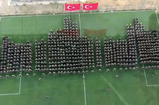 Özel Harekat Polisleri Suriye sınırını geçti