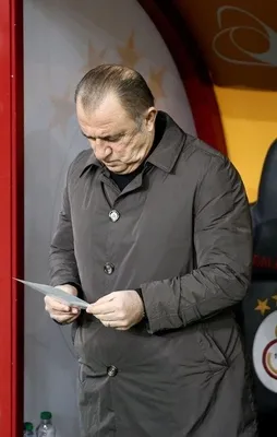 Terim'in elindeki kağıtta yazan o mesaj