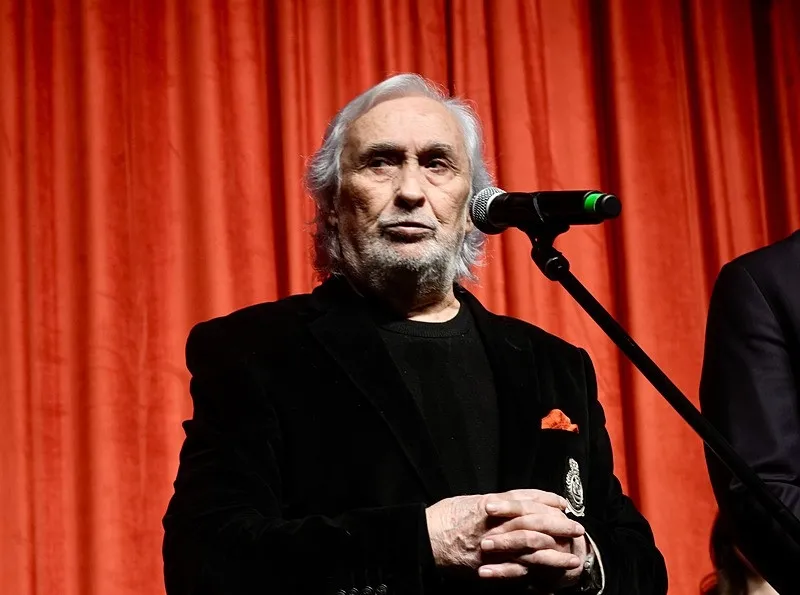 muzdat-gezenin-son-vukuati-50-kisiyi-sigortasiz-calistiriyor-1777092008012.jpeg Müjdat Gezen'in son vukuatı: 50 kişiyi sigortasız çalıştırıyor-4