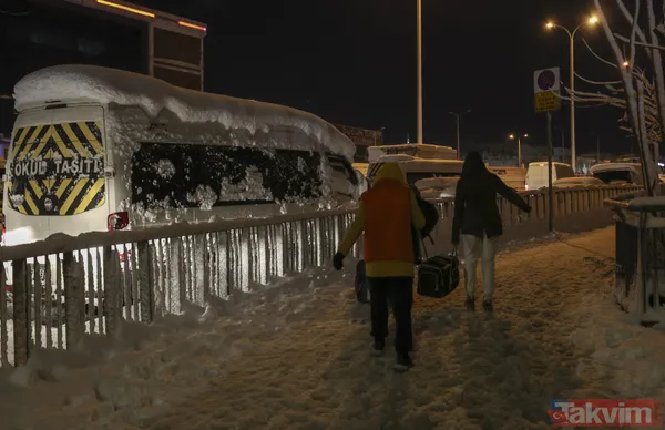 İBB'nin kar rezaleti: İstanbul'da yoğun kar sonrası araçlar yolda kaldı! Vatandaşlar evine gidemedi - 8