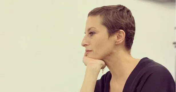 kanseri-yendi-yeni-dizide-basrol-verildi-canan-erguder-songul-oden-ve-kubilay-aka-ile-birlikte-oglum-dizisinde-1640515540370.jpg Canan Ergüder Songül Öden ve Kubilay Aka ile birlikte 'Oğlum' dizisinde! Kanseri yendi yeni dizide başrol verildi!-5