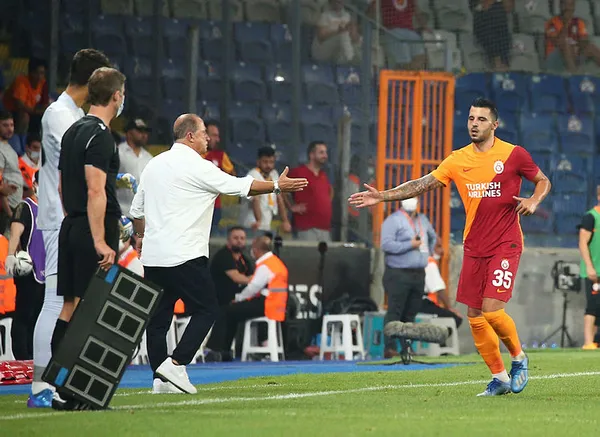 1640336315122.jpg Galatasaray'da 9 ay aradan sonra bir ilk! Aytaç Kara ilk 11'de sahaya çıkacak-2