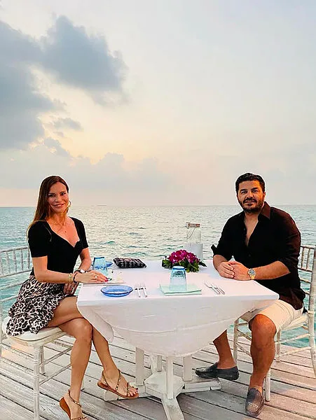 Cici anne Ebru Şallı: Eşi Uğur Akkuş'un kızı ve oğluyla mavi tura çıktı-8