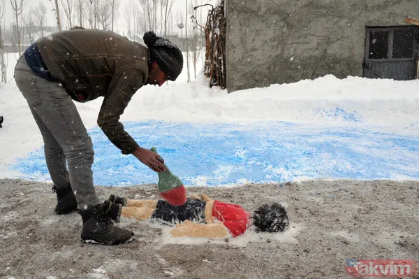 Kızı için kardan Anıtkabir yapan Mehmet Şerif Karahan bu kez ahşap kullanarak Anıtkabir yaptı - 14