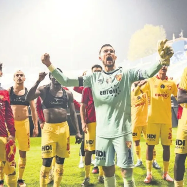 Göztepe savunmasıyla duvar ördü