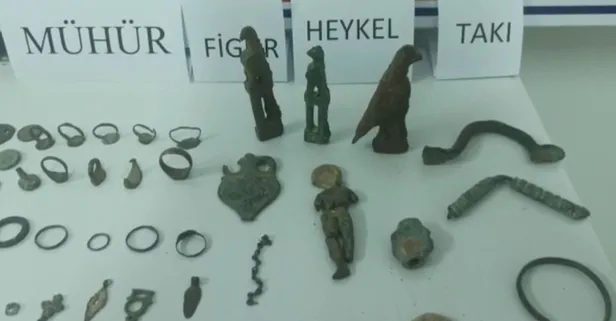 Antalya’da tarihi eser kaçakçısının üzerinden adeta hazine çıktı