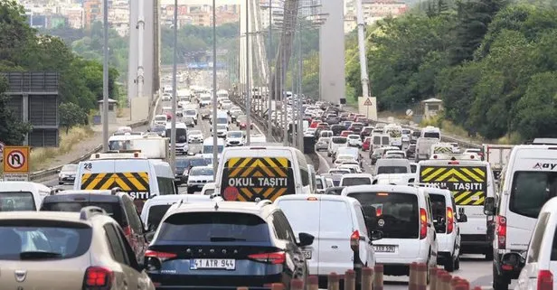 Bayram tatili nedeniyle Türkiye’nin turistik yerleri doldu taştı