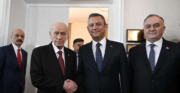CHP Genel Başkanı Özgür Özel TBMM’de MHP Genel Başkanı Devlet Bahçeli’yi ziyaret etti