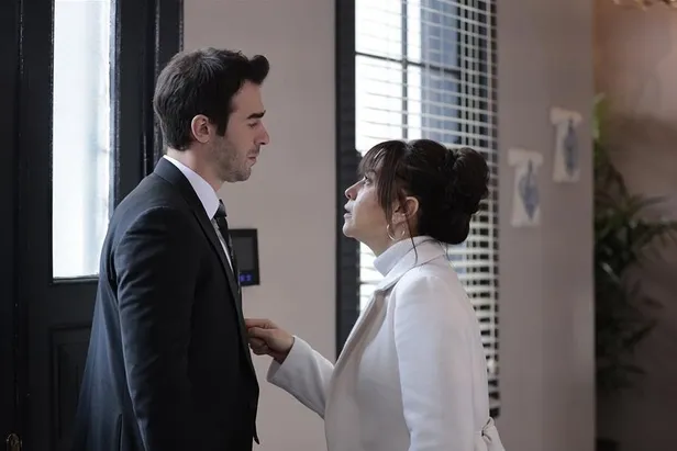 kanaldan-ani-karar-fenomen-iki-dizinin-gunu-degistiriliyor-izleyiciler-saskinligin-kurbani-olacak-1611435326000.jpg Kanaldan ani karar! Fenomen iki dizinin günü değiştiriliyor! İzleyiciler şaşkınlığın kurbanı olacak-4