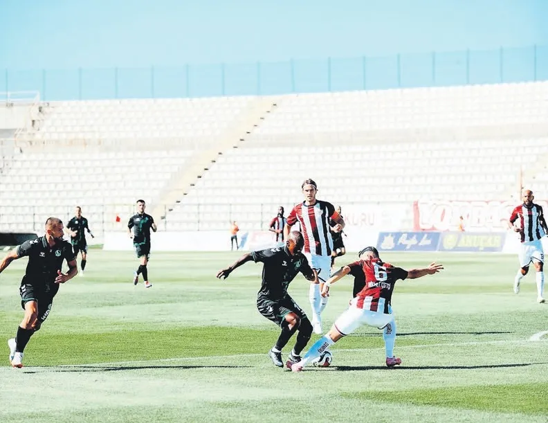 Bandırma’da gülen yok