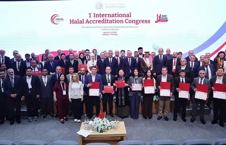 bakan-bolat-korfez-krizine-karsi-yeni-ticaret-rotasini-acikladi-ihracatciya-45-milyarlik-can-suyu-1775545700020.jpeg Bakan Bolat Körfez krizine karşı yeni ticaret rotasını açıkladı | İhracatçıya 45 milyarlık can suyu-3