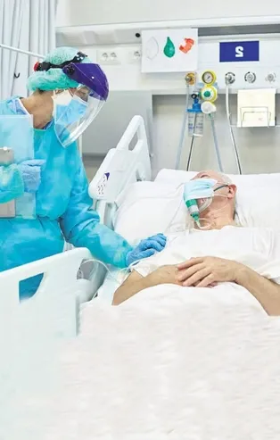 Pfizer direktörü Walker'dan şoke eden 'Koronavirüsü biz yaydık' itirafı: Varyantlar bizim için nakit ineği oldu