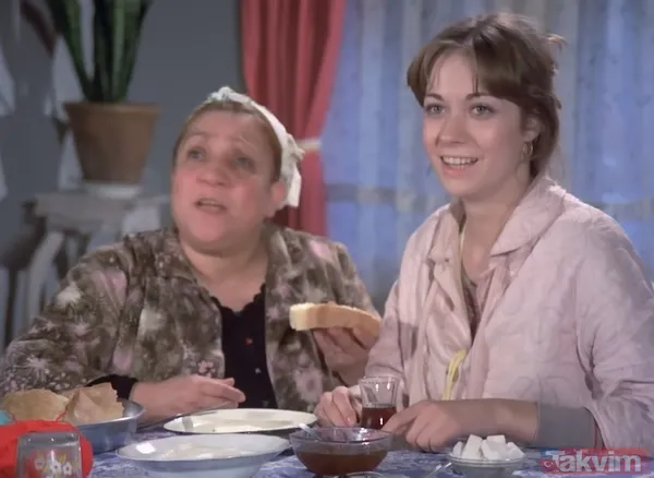 Görenin nutku tutuldu! 66 yaşındaki Itır Esen’in son haline bakın! Yeşilçam efsanesi Gülen Gözler’in güzeller güzeli Nedret’iydi... - 4