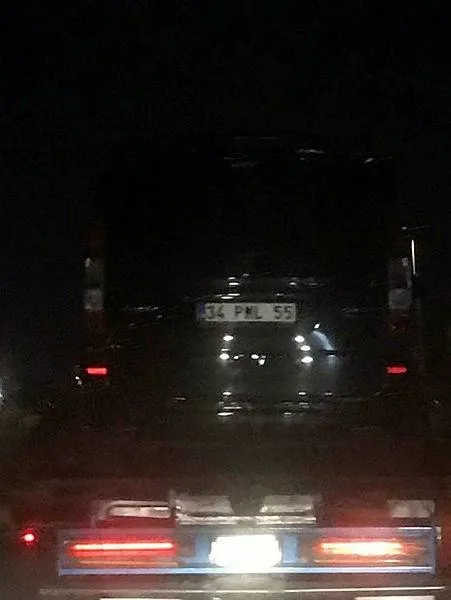 Hadımköy'deki çakarlı minibüs terk edilmiş olarak bulundu-1